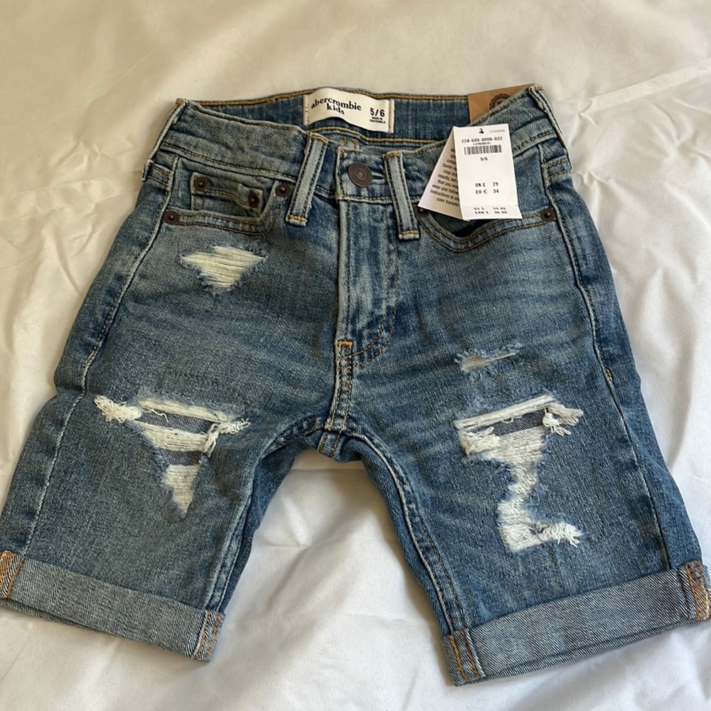 Size 5/6 Abercrombie kids jean shorts